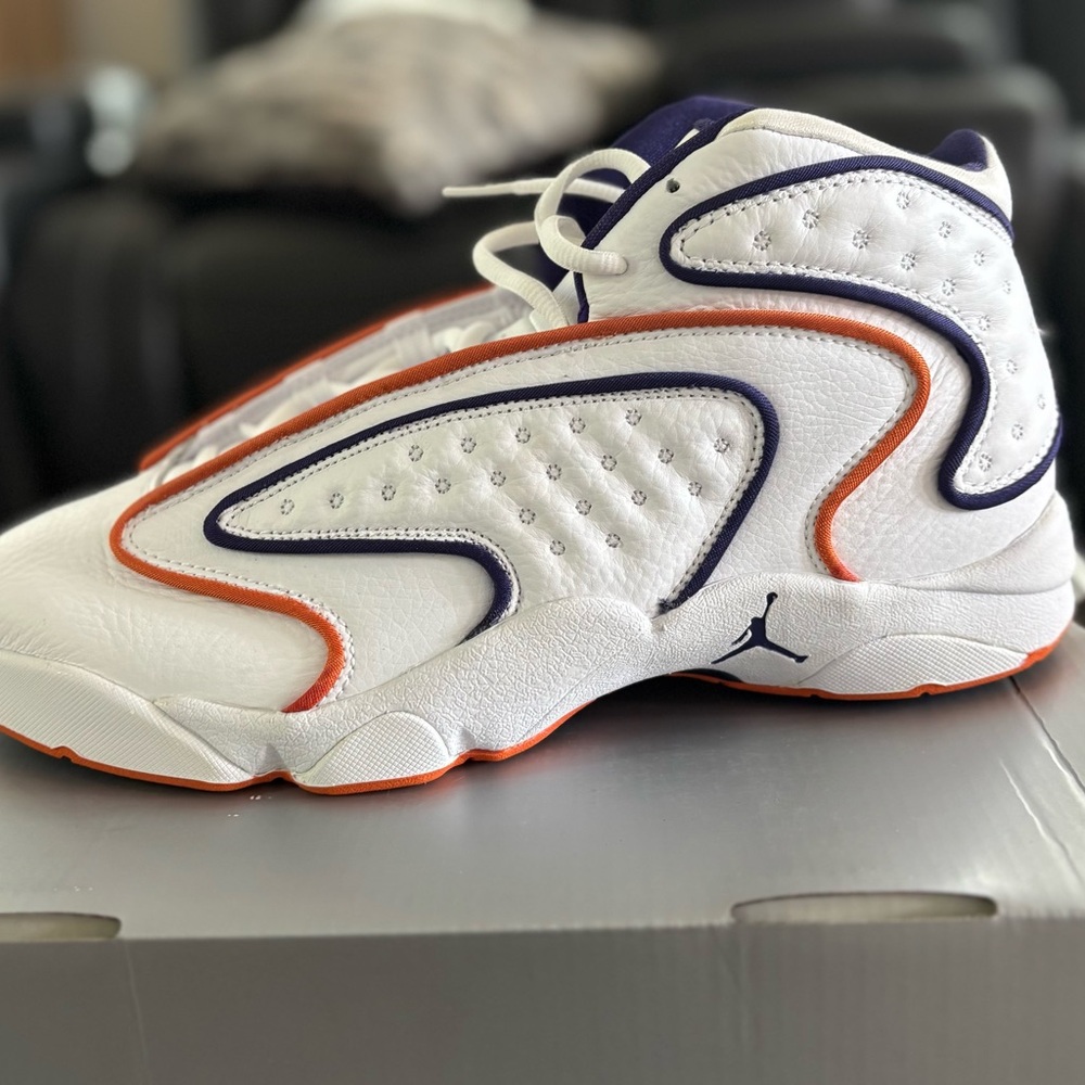 Jordan WMNS Air OG in White and Clay Orange